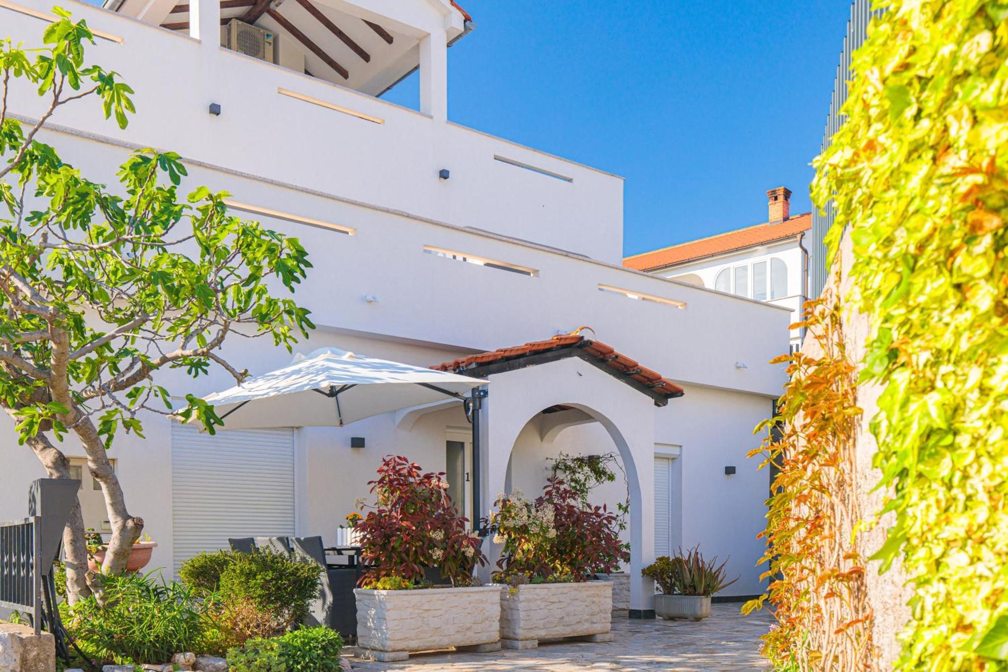 Apartment House Lijan Đảo Krk Ngoại thất bức ảnh